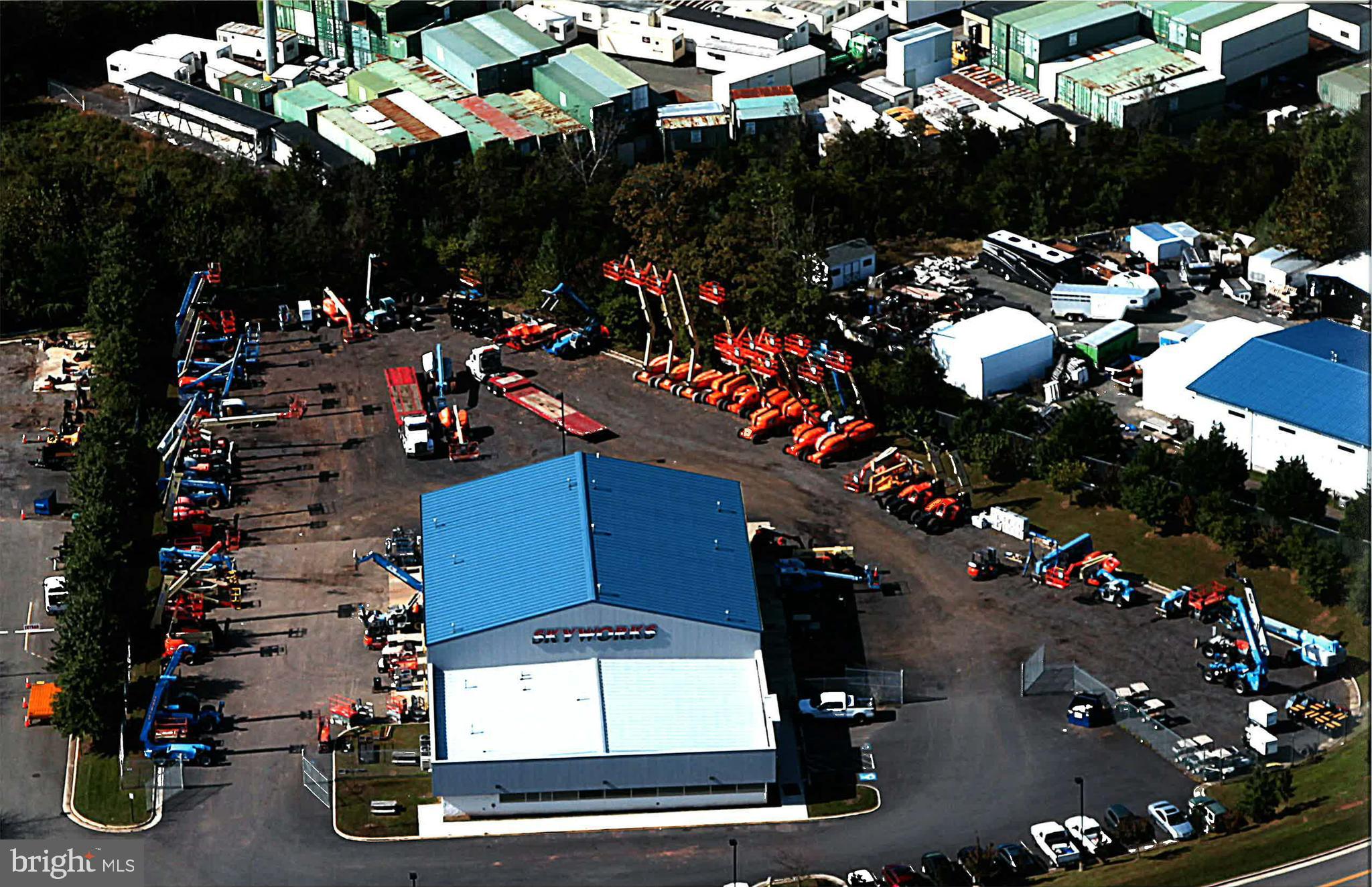 WELLINGFORD INDUSTRIAL PARK - Commercial Lease