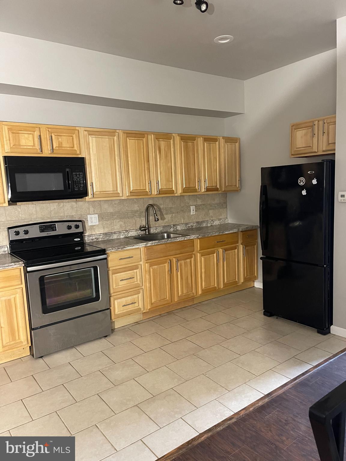 2562 N 31ST STREET 2ND FLOOR UNIT