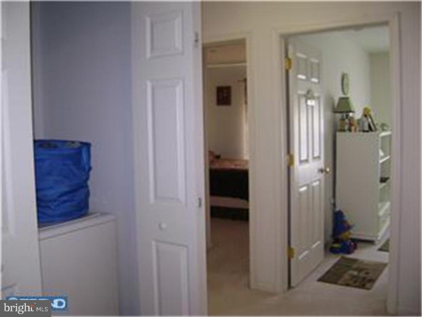 COURT AT THE LEDGES - Residential Lease