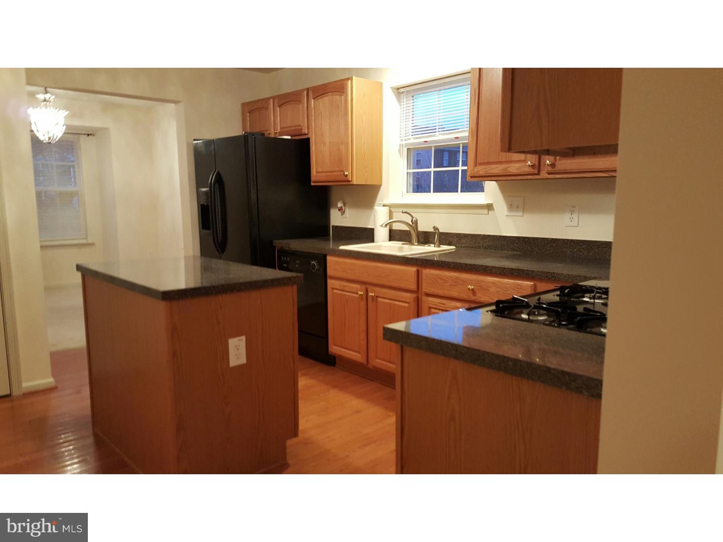COURT AT THE LEDGES - Residential Lease
