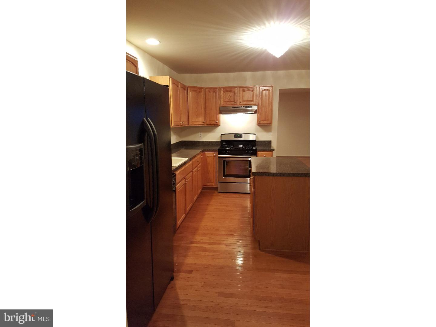 COURT AT THE LEDGES - Residential Lease