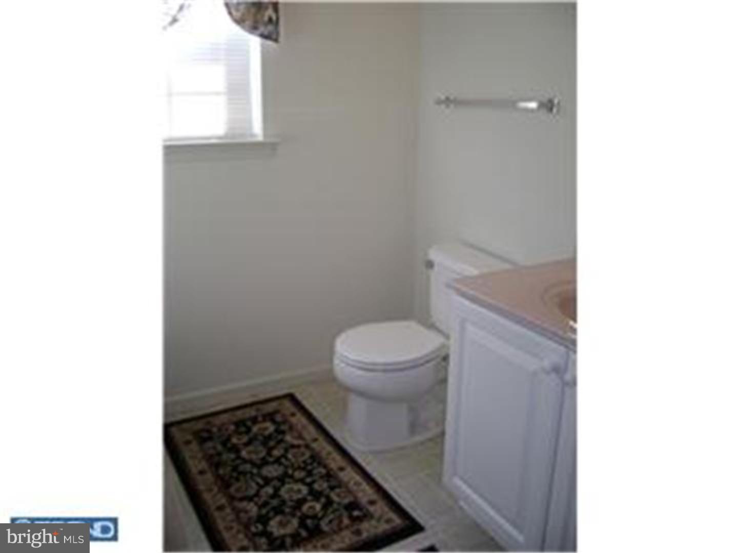 COURT AT THE LEDGES - Residential Lease