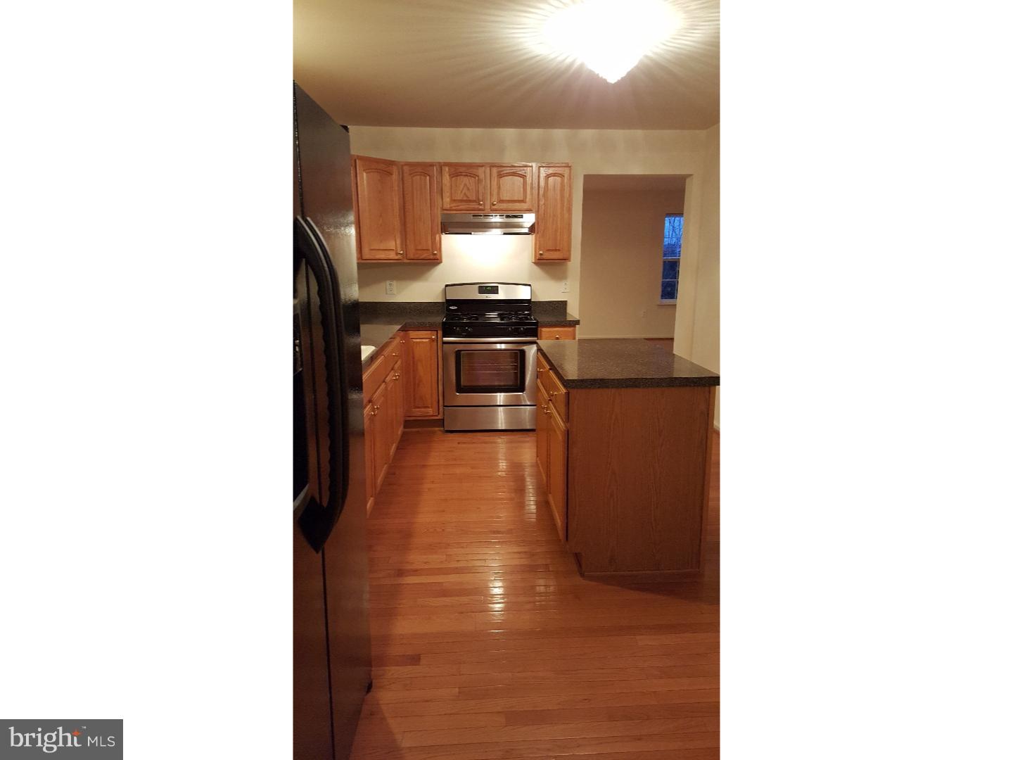 COURT AT THE LEDGES - Residential Lease
