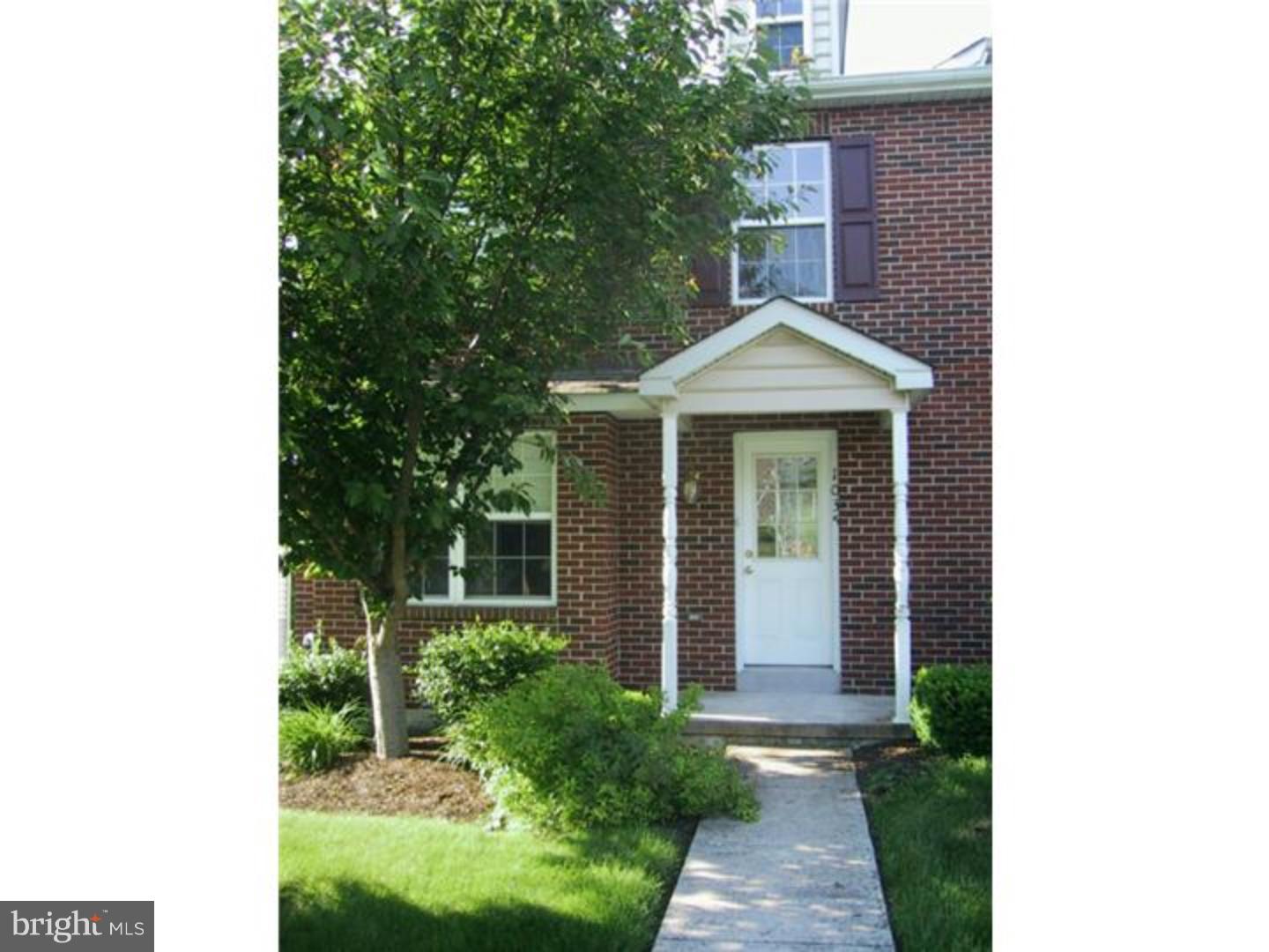 COURT AT THE LEDGES - Residential Lease