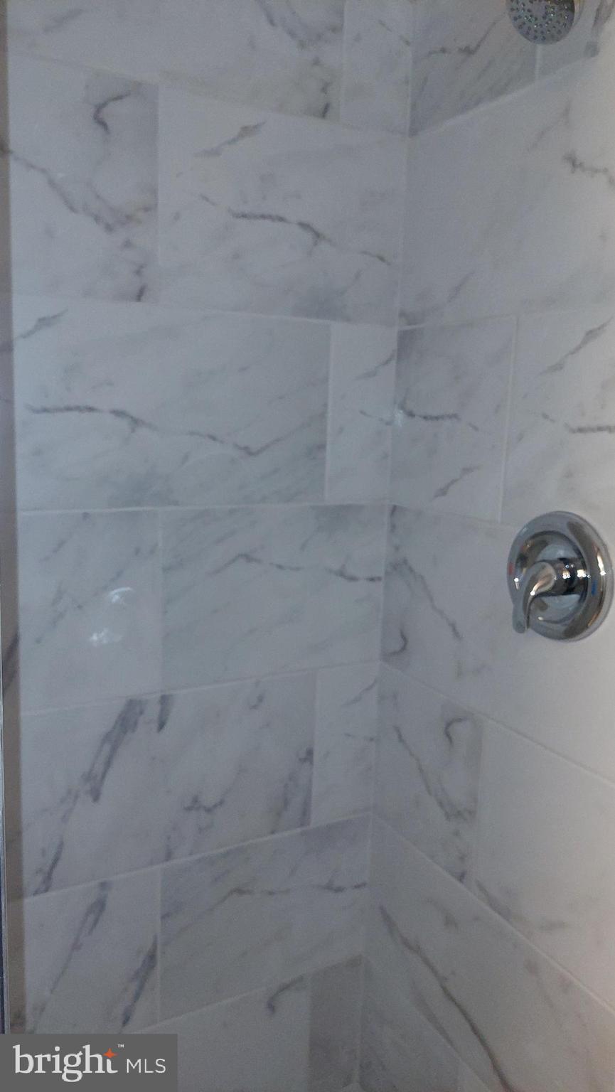 NORMANDIE ON THE LAKE II - Residential Lease