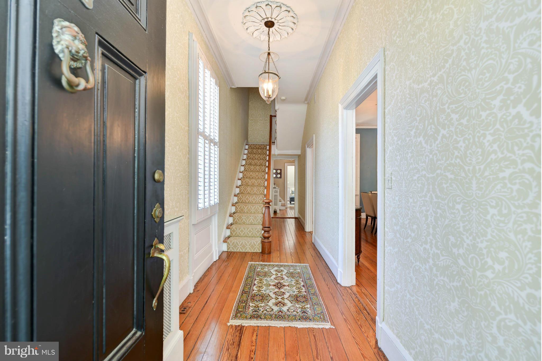 OLD TOWN - Residential Lease