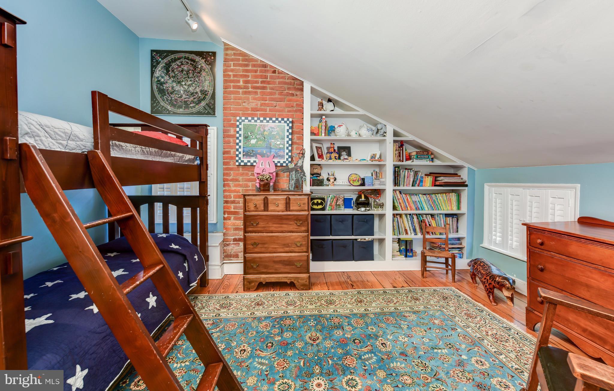 OLD TOWN - Residential Lease