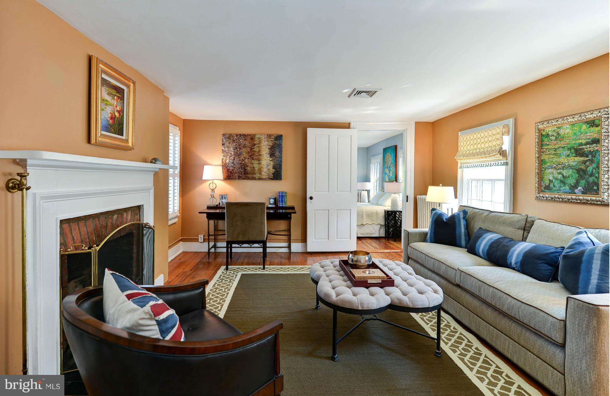 OLD TOWN - Residential Lease