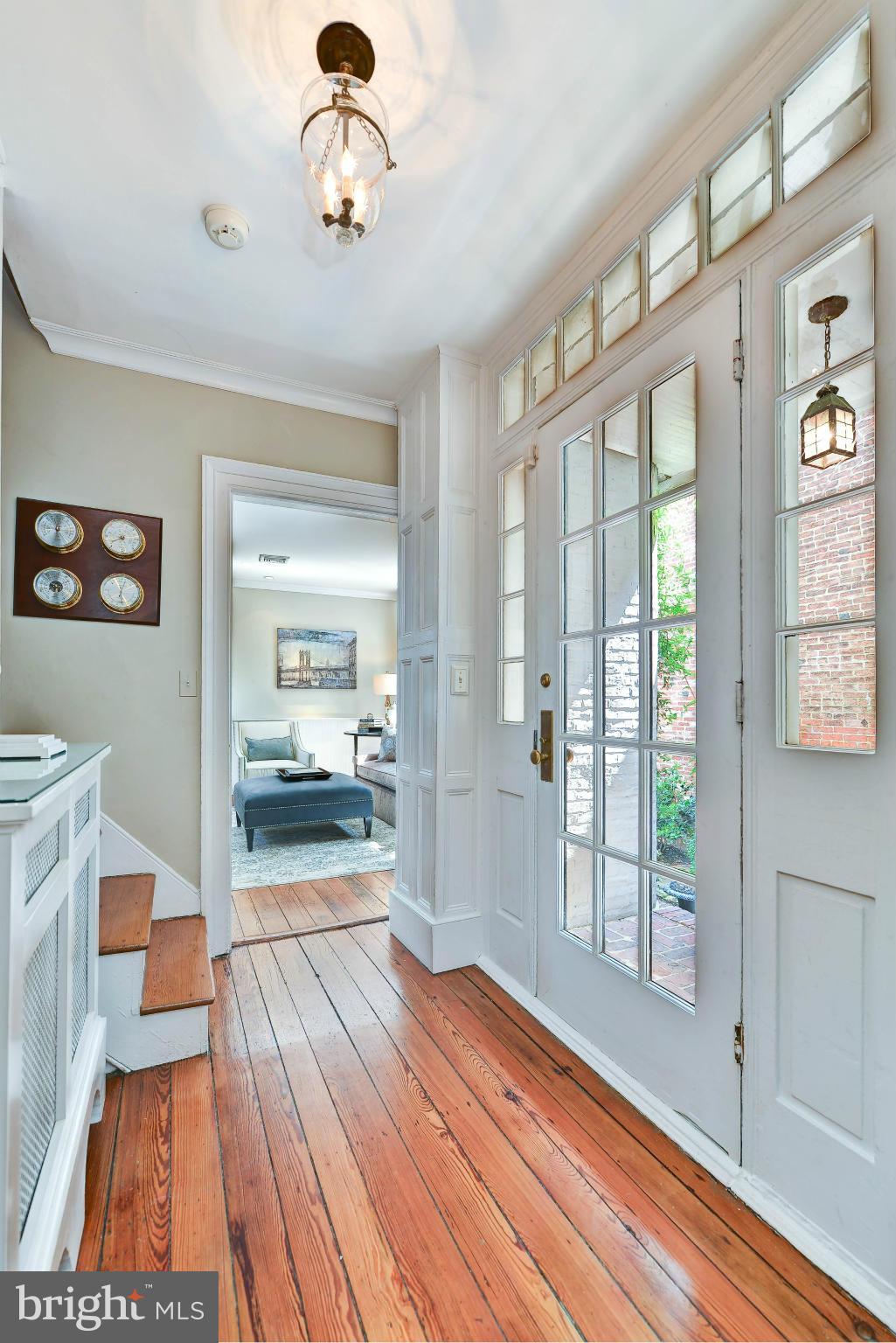 OLD TOWN - Residential Lease