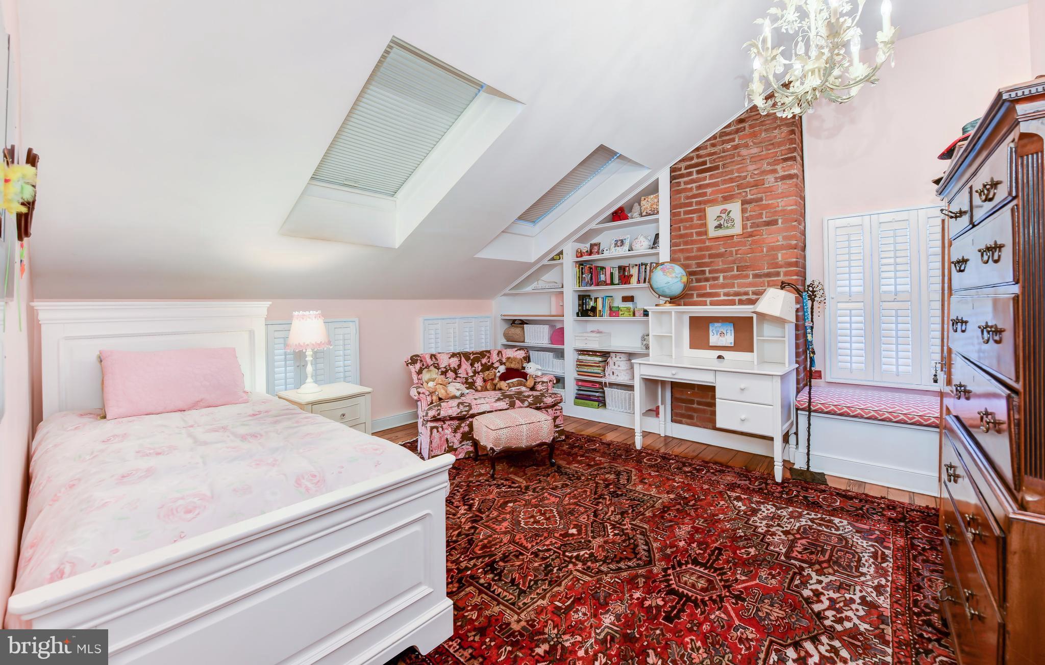 OLD TOWN - Residential Lease