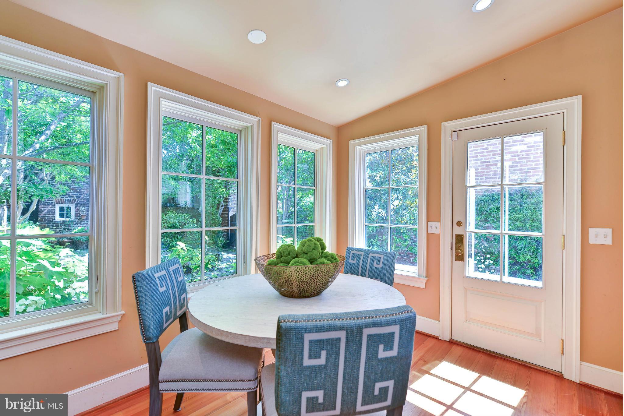 OLD TOWN - Residential Lease