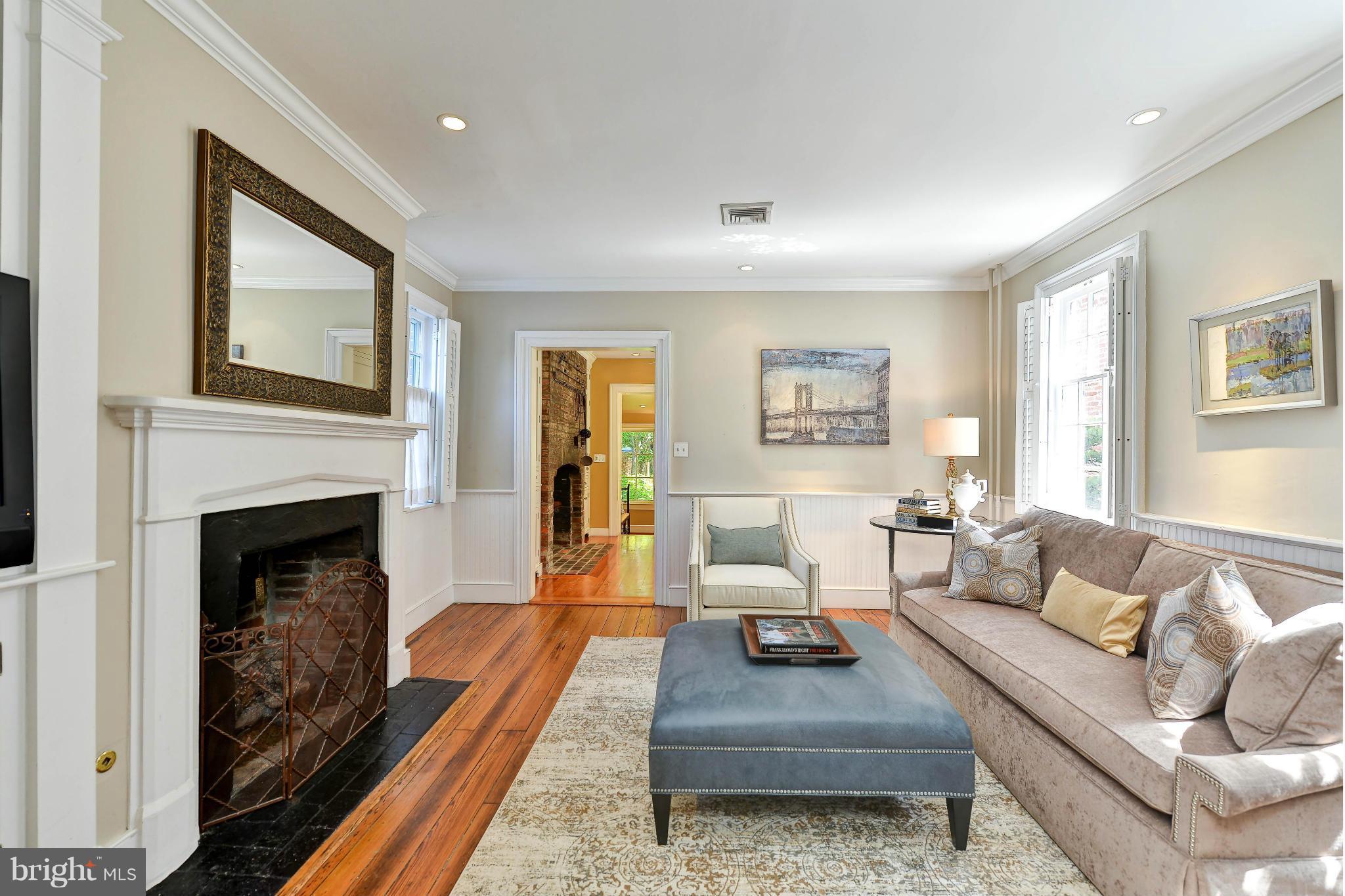 OLD TOWN - Residential Lease