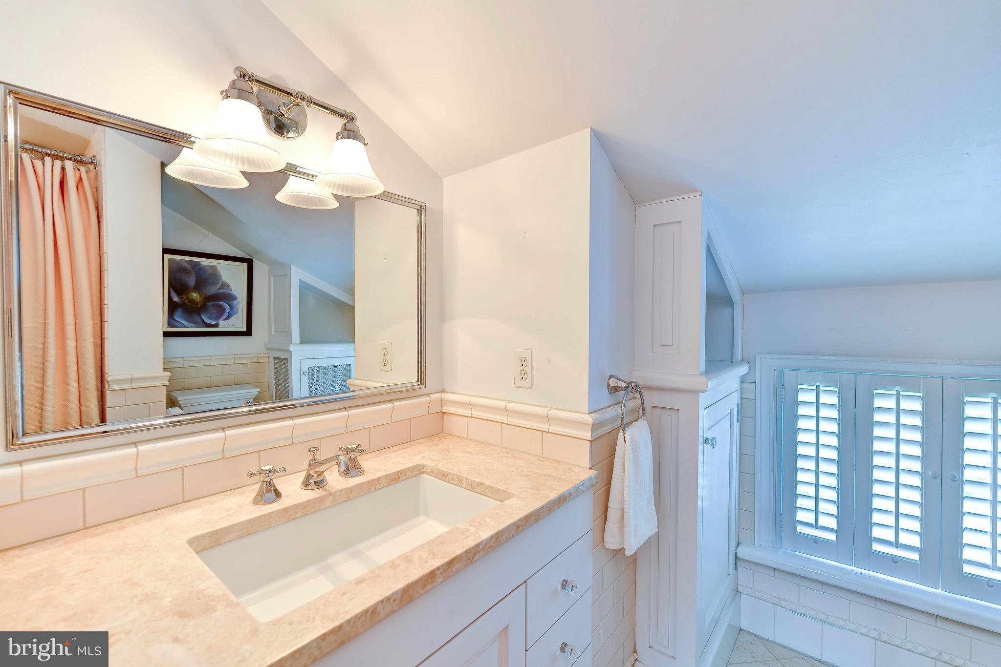 OLD TOWN - Residential Lease