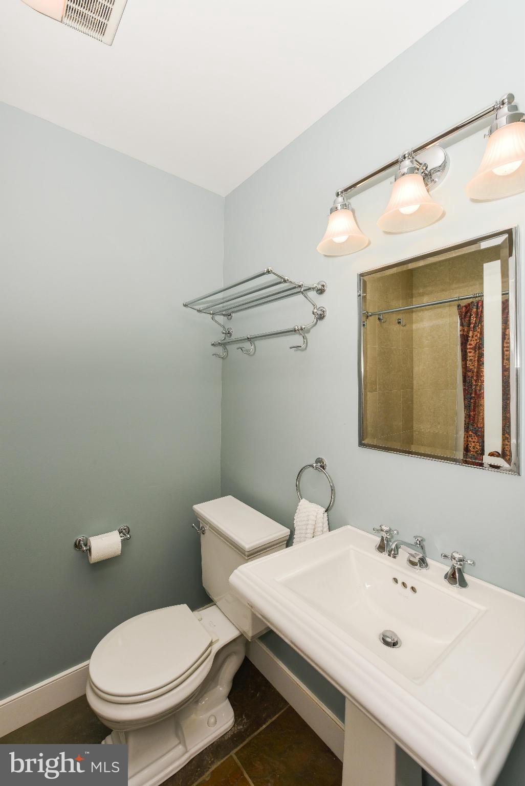 OLD TOWN - Residential Lease