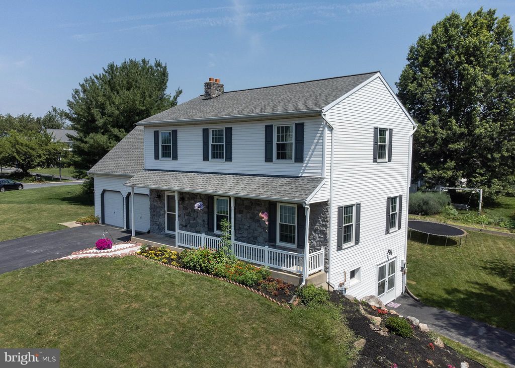 Photo of 3870 STERLING WAY, COLUMBIA, PA 17512 (MLS # PALA2037400)