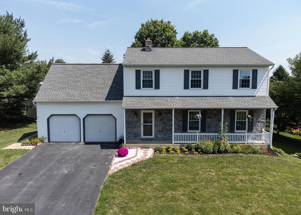 Photo of 3870 STERLING WAY, COLUMBIA, PA 17512 (MLS # PALA2037400)