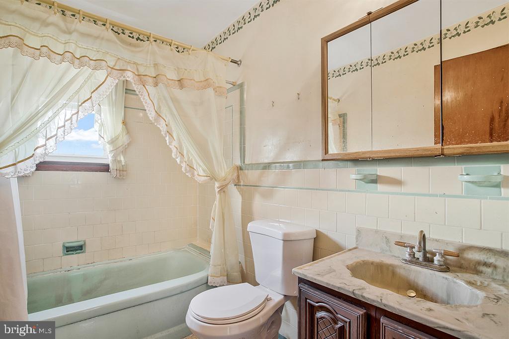 GARDENVILLE - Residential