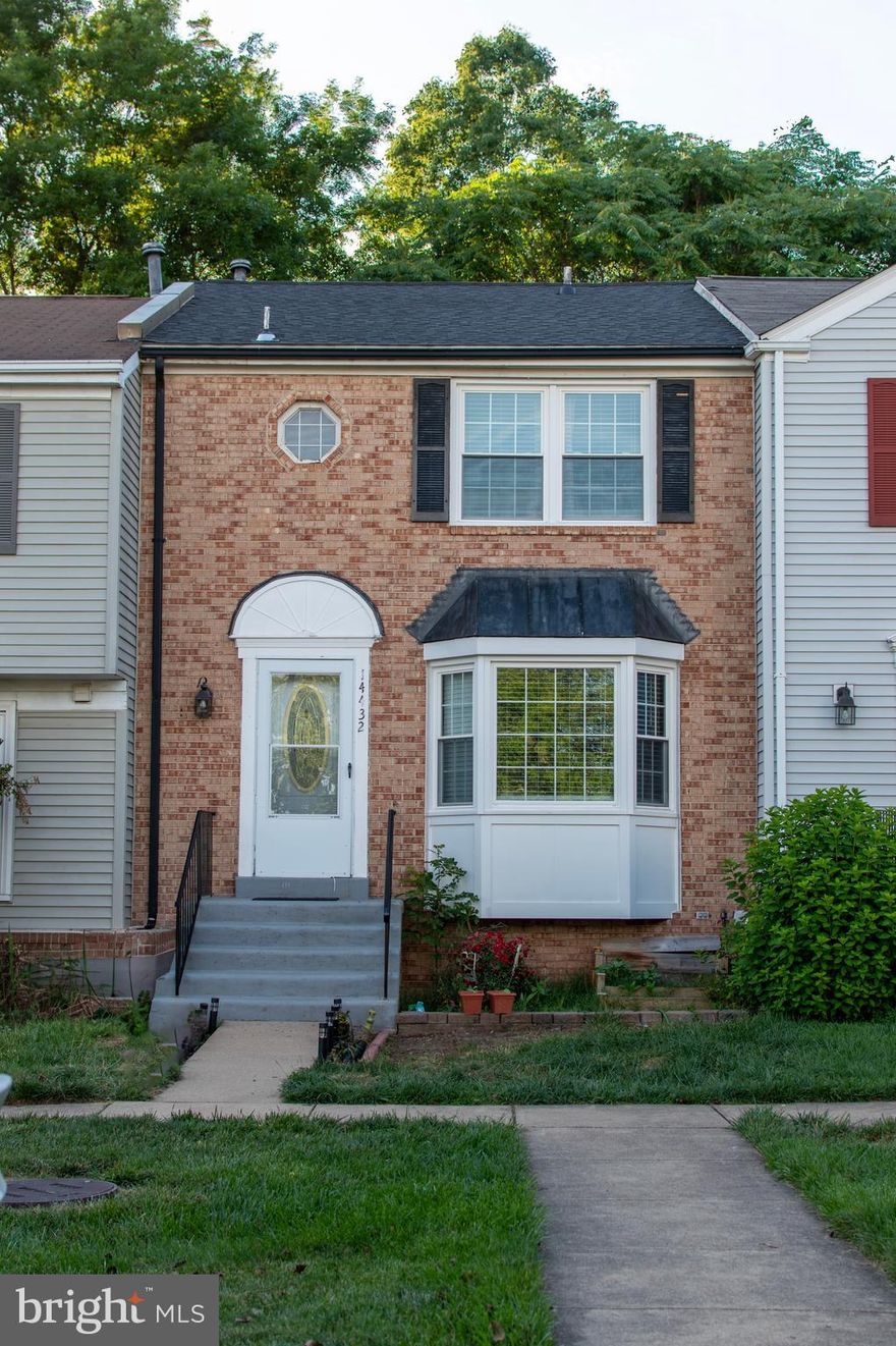 This is the one you've been waiting for Brick-front townhouse in spectacular commuter's location, just minutes to I-66, shops and restaurants. For your peace of mind,  recent renovations in the last 3 years include a new roof, new windows and new AC unit.  This unique floorplan features a renovated kitchen in the front of the home, boasting with natural light from the large bay window. The kitchen has been renovated  with modern gray cabinetry,  new SS appliances and Corian countertops.  The spacious dining room and living room are just up ahead, with sliders that lead out to the beautiful deck. Three sizeable bedrooms upstairs and a two full bathrooms, one being the primary en-suite bathroom. All bathrooms have been recently renovated.  The basement offers many  possibilities with a large family room that features a fireplace and there is also a large storage room.  You have additional outdoor space in the walk-out lower deck as well. The unit comes with two assigned parking spots, number 82E and 81F