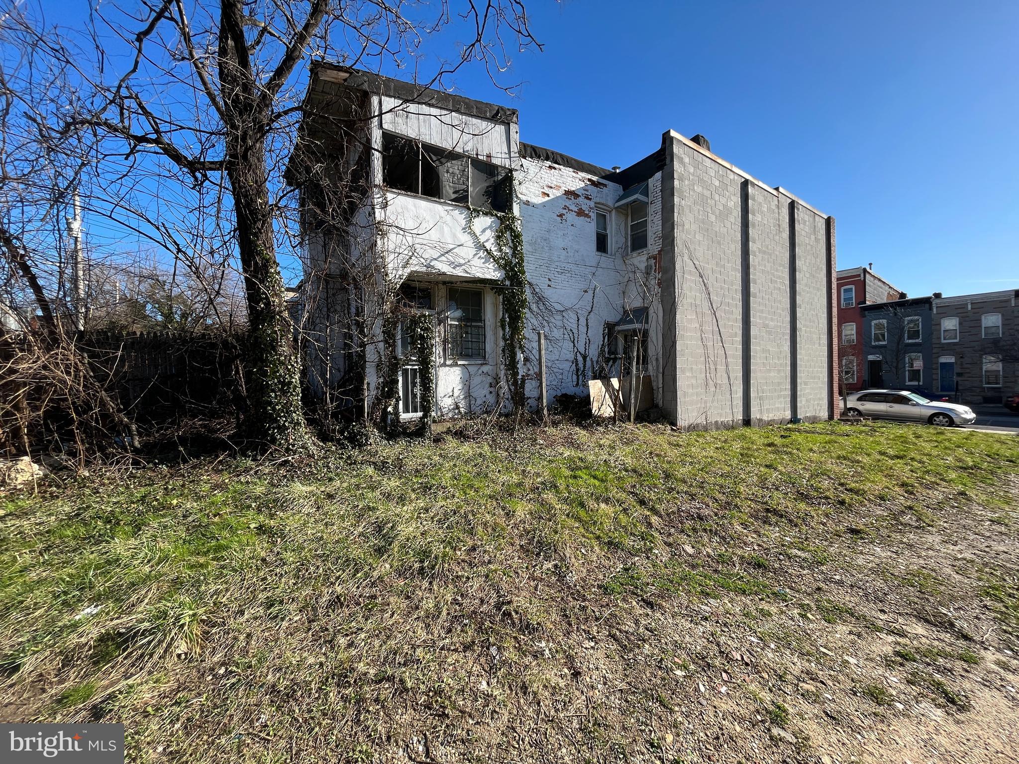 SANDTOWN-WINCHESTER - Residential