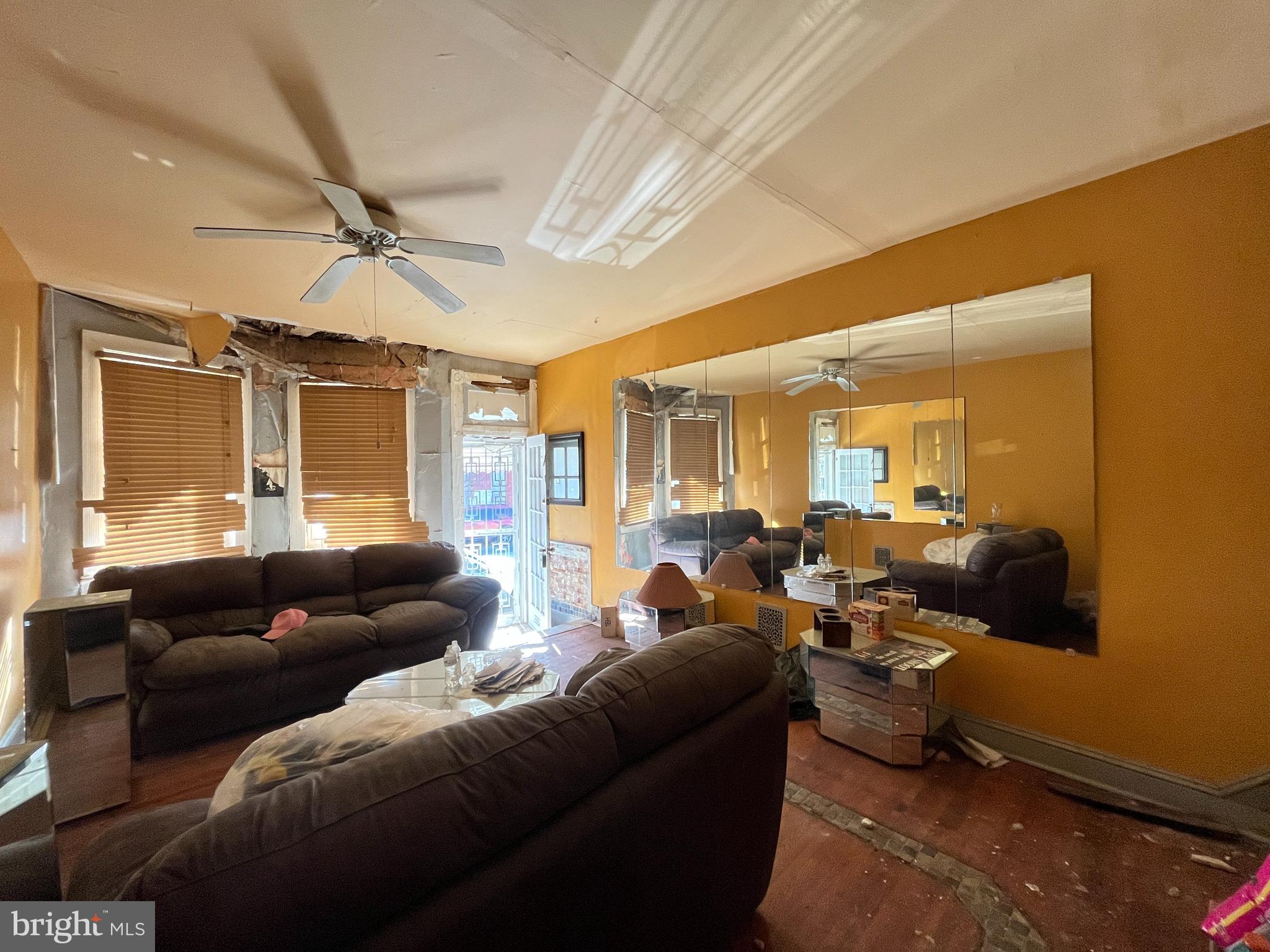 SANDTOWN-WINCHESTER - Residential