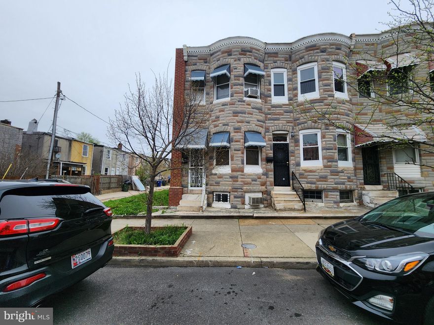 ONLINE AUCTION: Bidding begins 04/21/2025 @ 5:00 PM Bidding ends 04/23/2025 @ 6:40 PM. List Price is Suggested Opening Bid. 2 Story End Unit Townhouse located in the Sandtown-Winchester area of Baltimore City. Residents can enjoy the nearby attractions such as Coppin State University, Mondawmin Mall, Druid Hill Park, Rawlings Conservatory, & Penn North MARC Station. Property is Vacant. Easy Access to Major Traffic Artery North Ave Deposit: $5,000.
