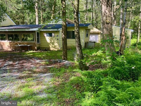 Homes For Sale - 20 Yellow Feather Path<br/> Wayne County, GOULDSBORO, PA 18424