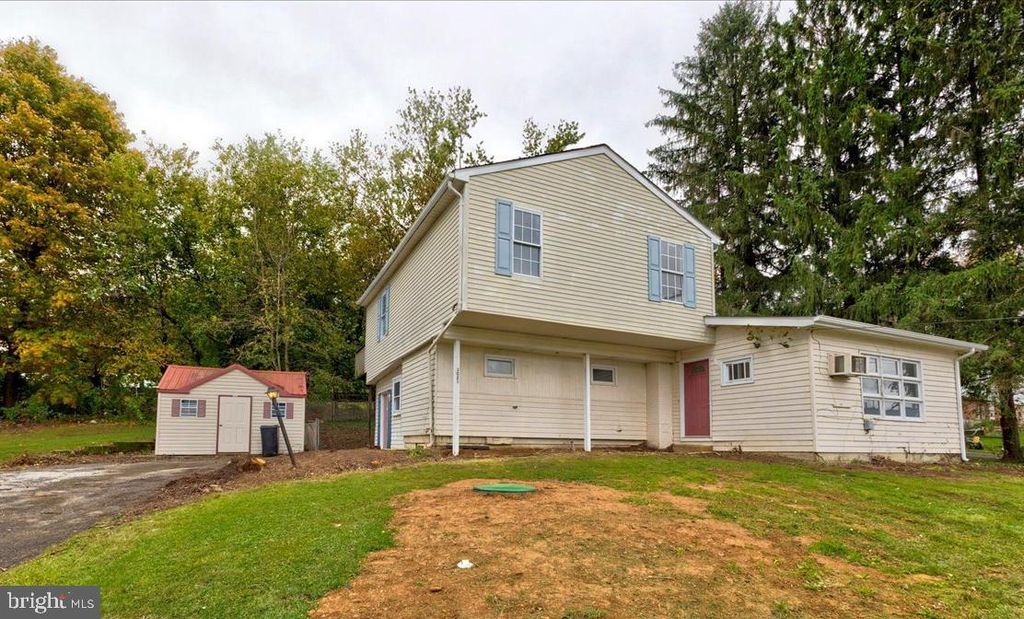 Photo of 3021 Walnut Street, MANCHESTER, MD 21102 (MLS # MDCR2030692)