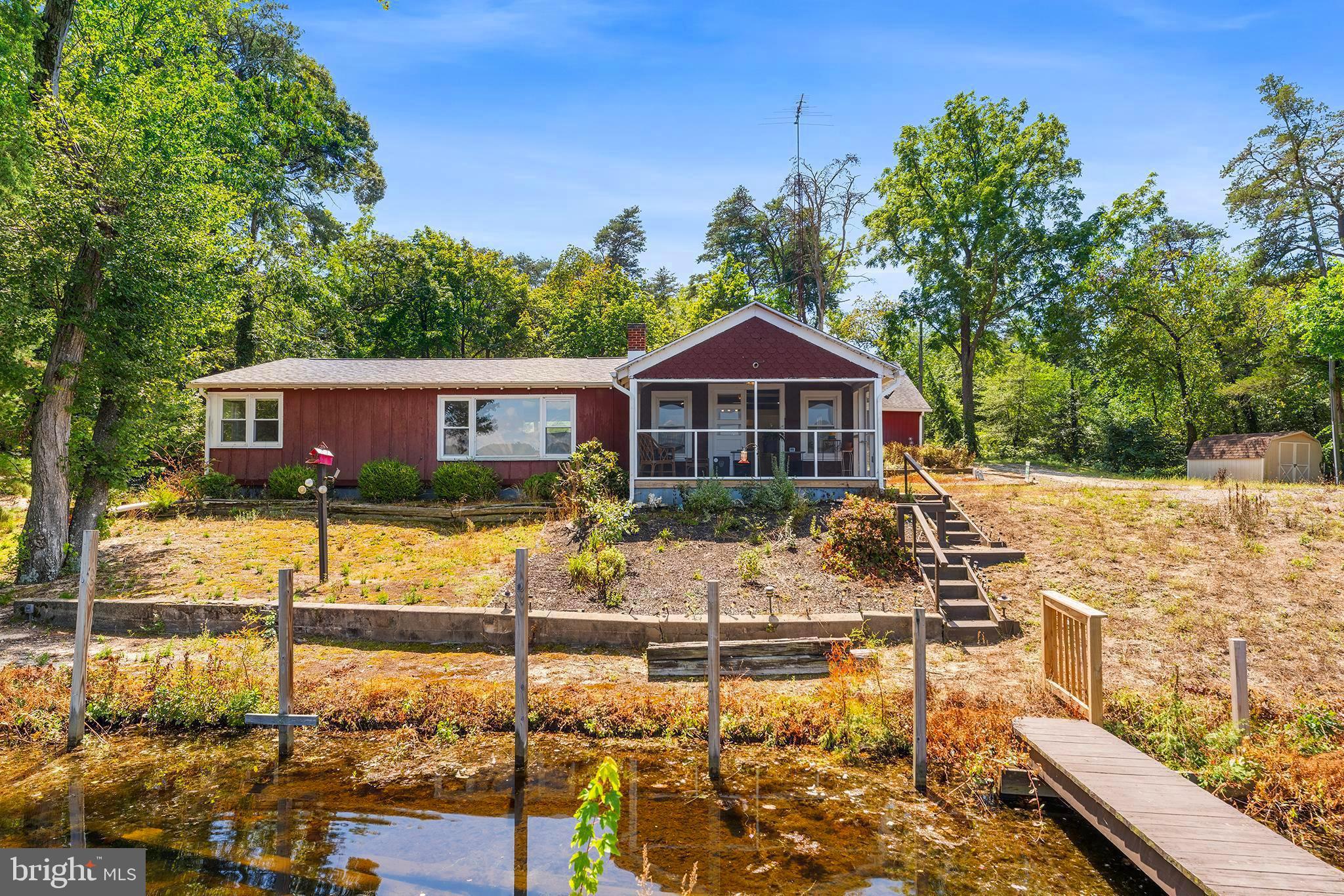 6 SPRUCE LANE