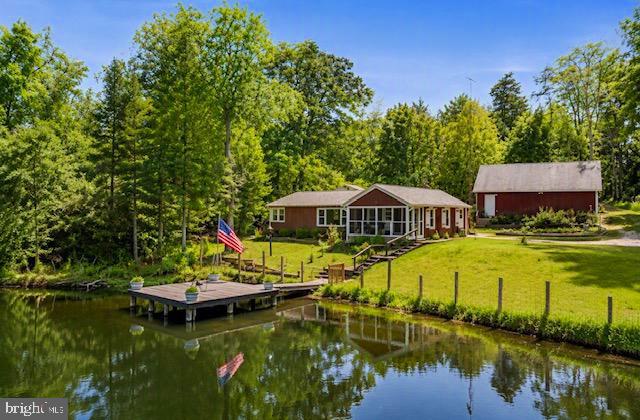 6 SPRUCE LANE