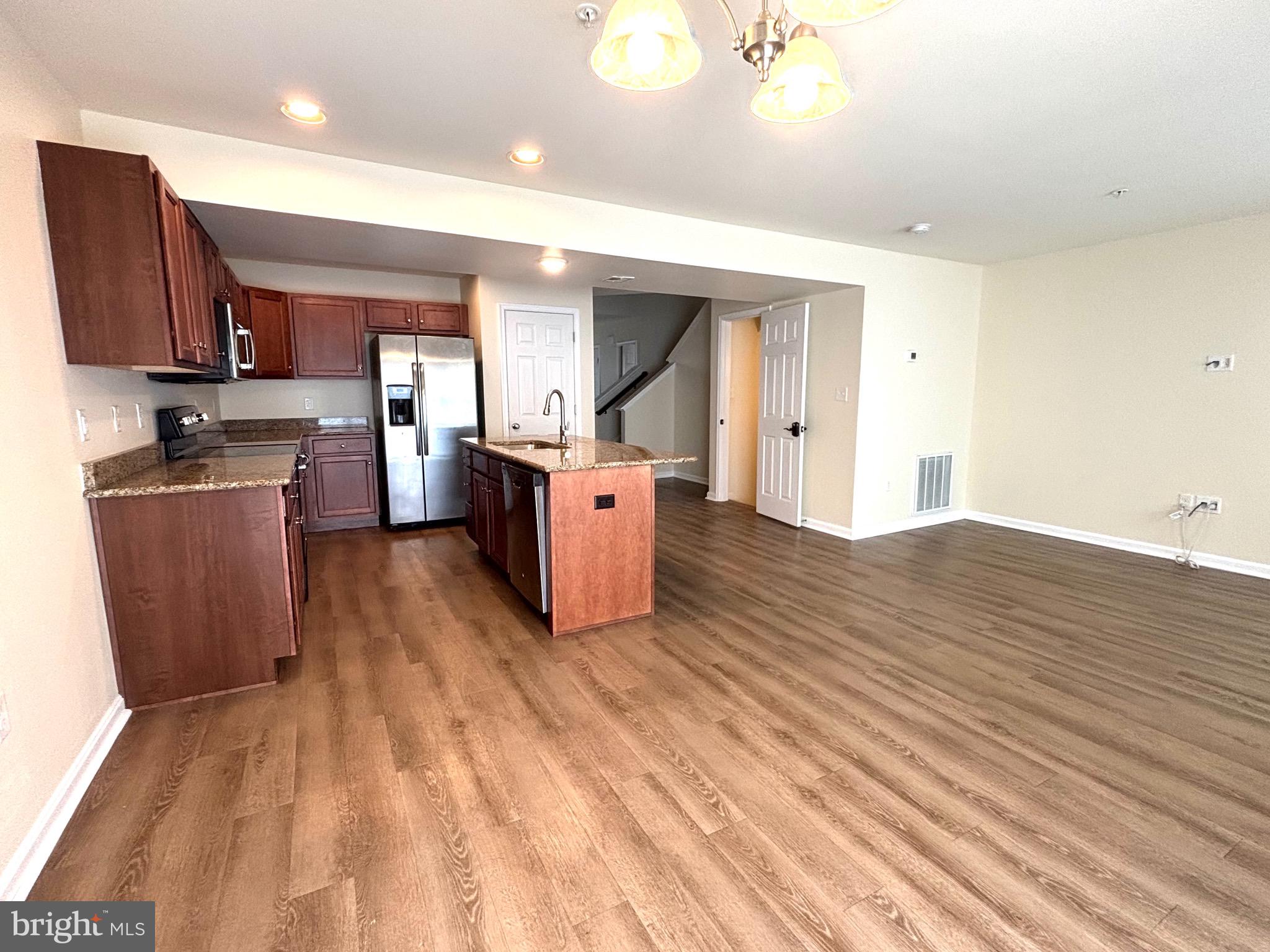 332 MELBOURNE LANE