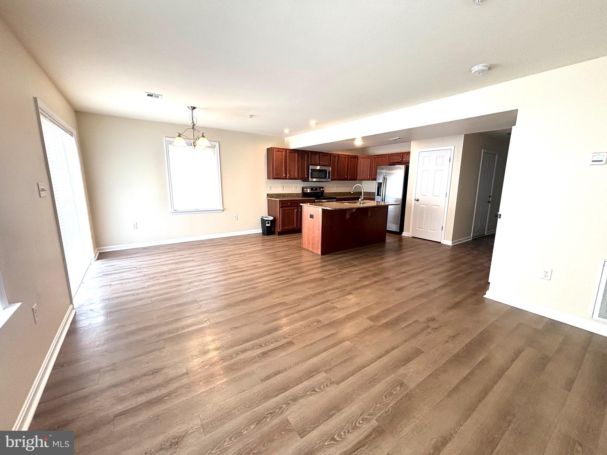 332 MELBOURNE LANE