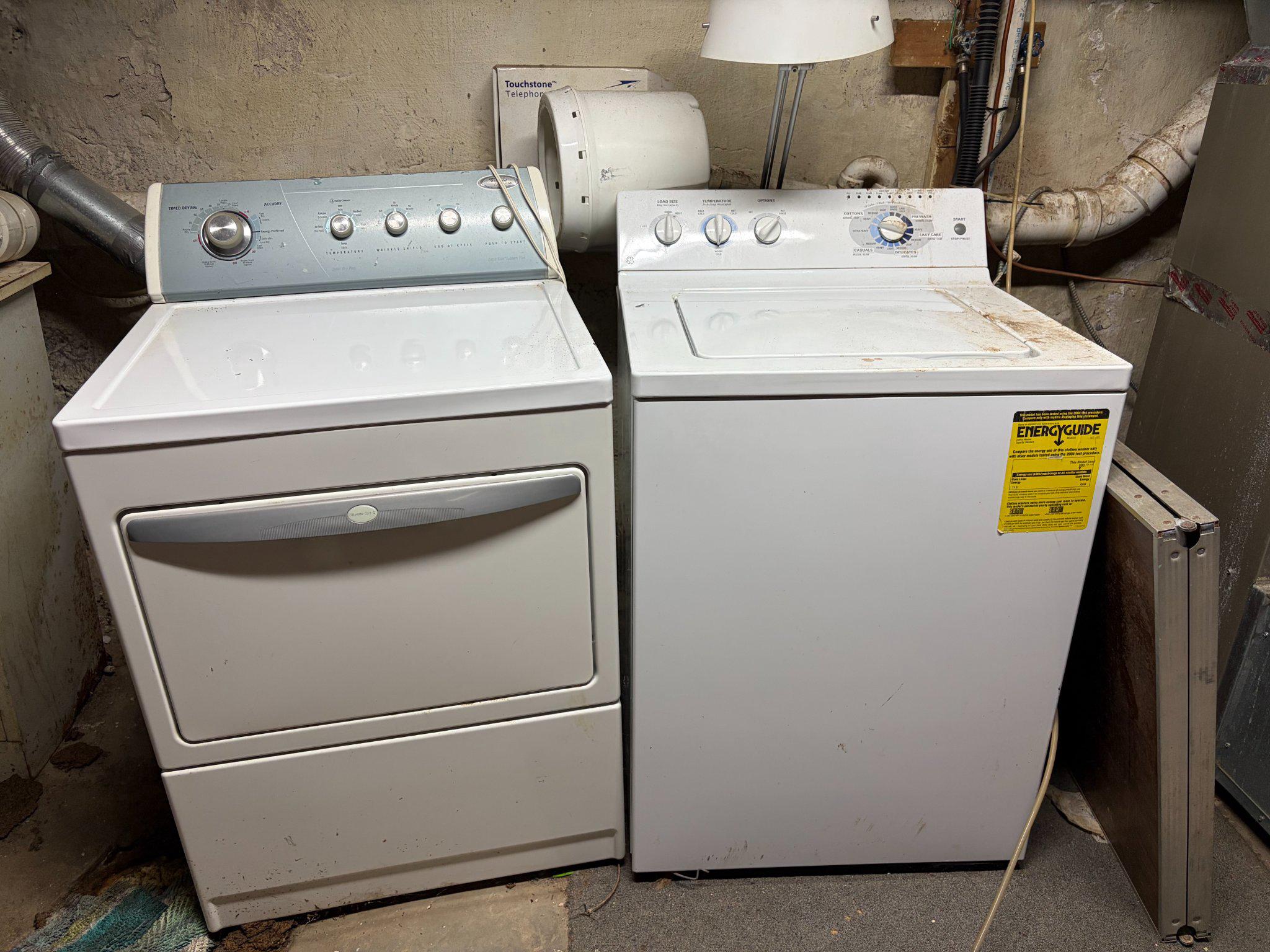 QUEEN VILLAGE - Residential