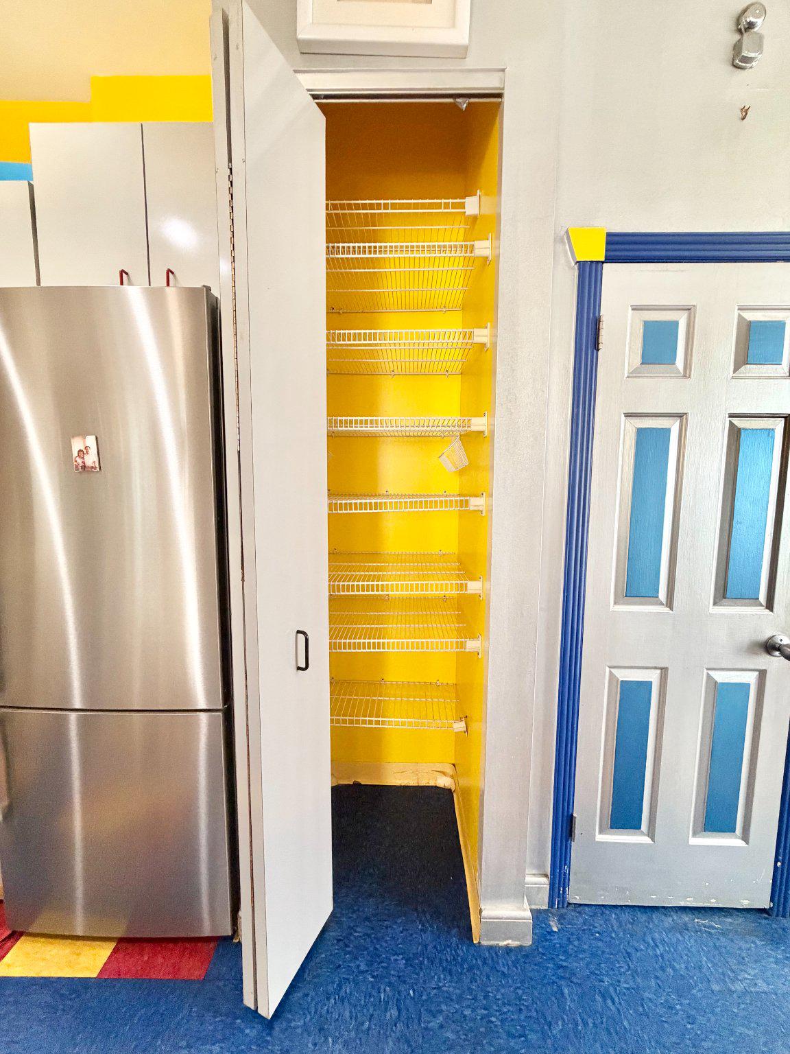 QUEEN VILLAGE - Residential