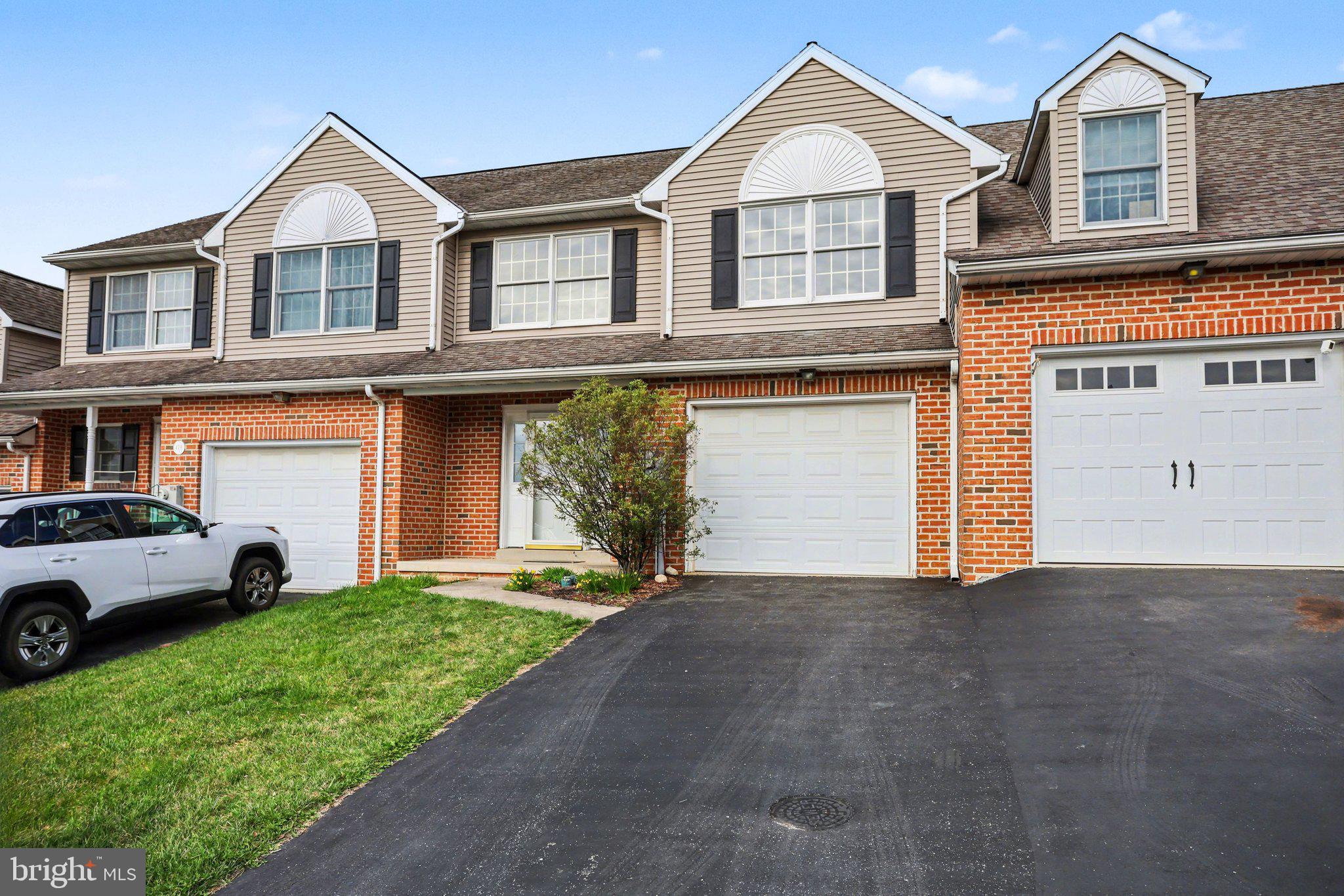 SUMMIT HILLS - Residential