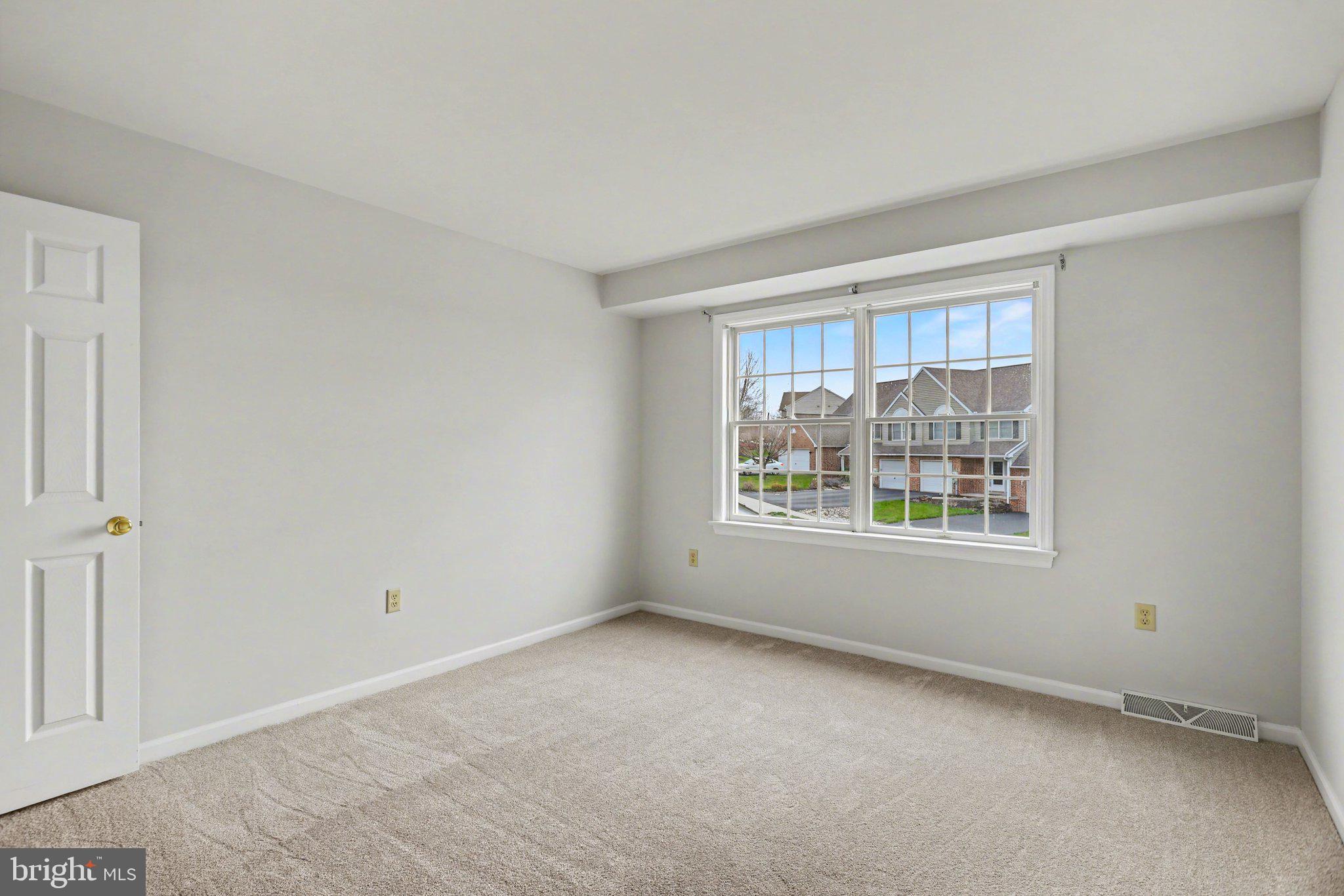 SUMMIT HILLS - Residential