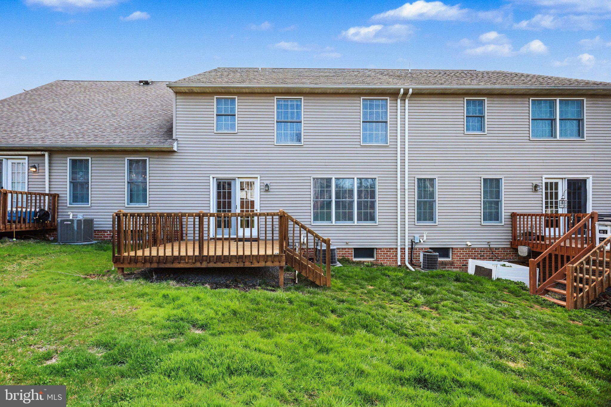 SUMMIT HILLS - Residential