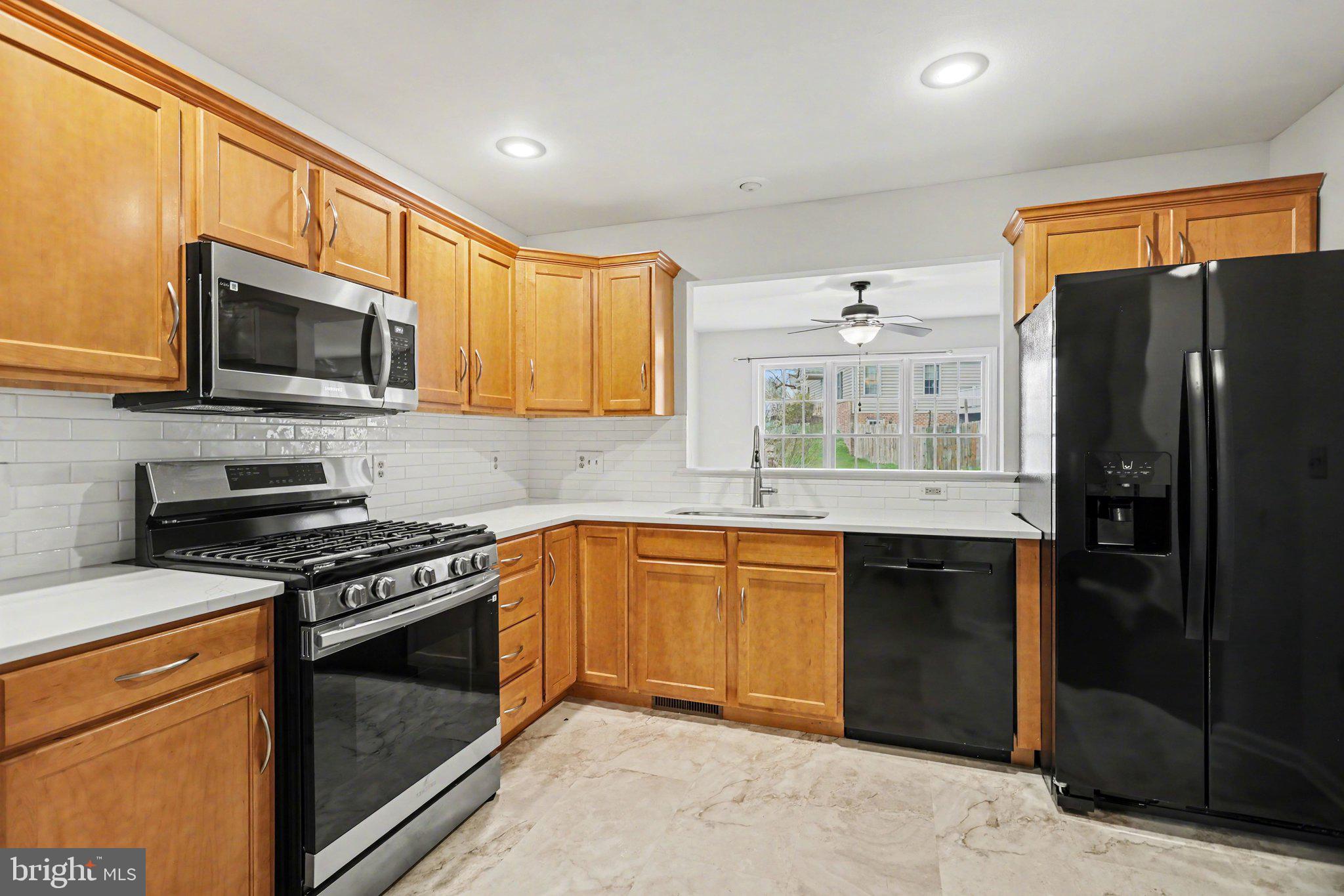 SUMMIT HILLS - Residential