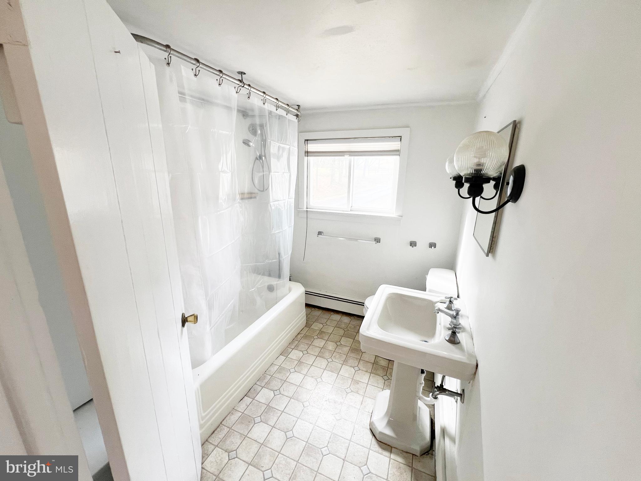 000 - Residential Lease