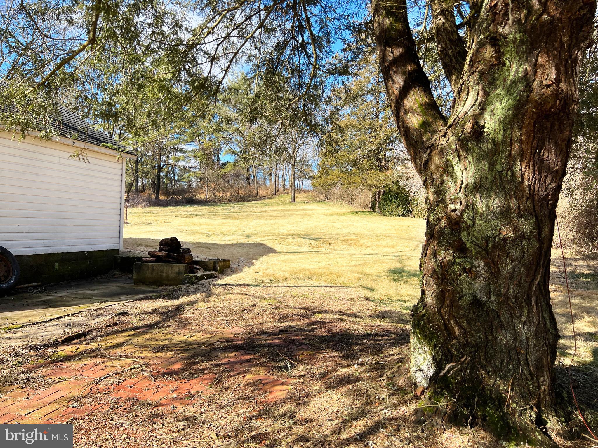 000 - Residential Lease