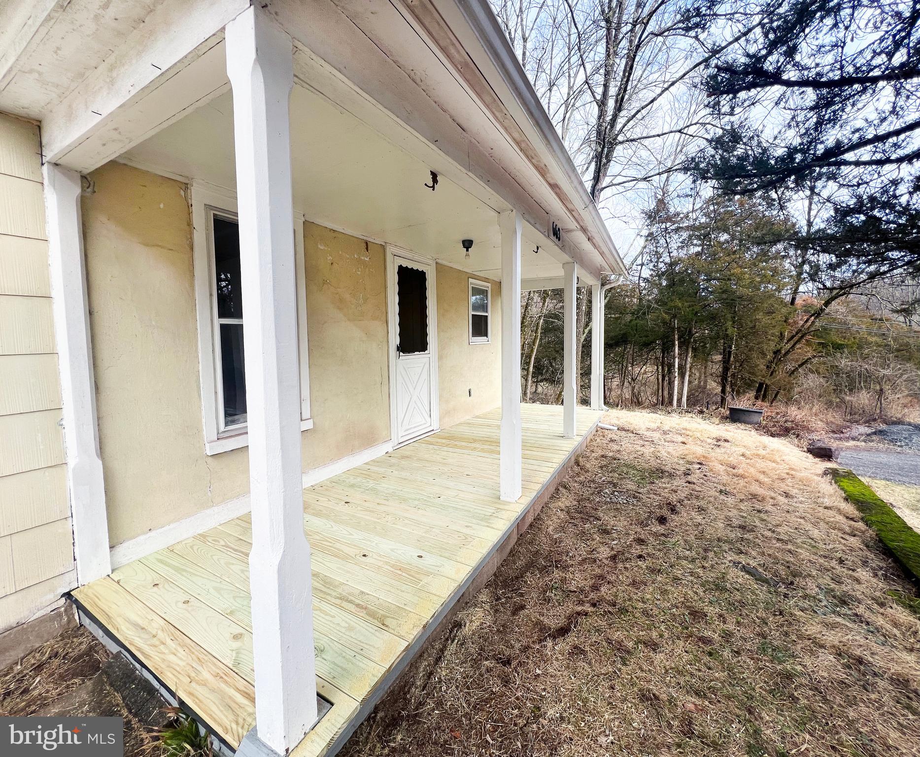 000 - Residential Lease