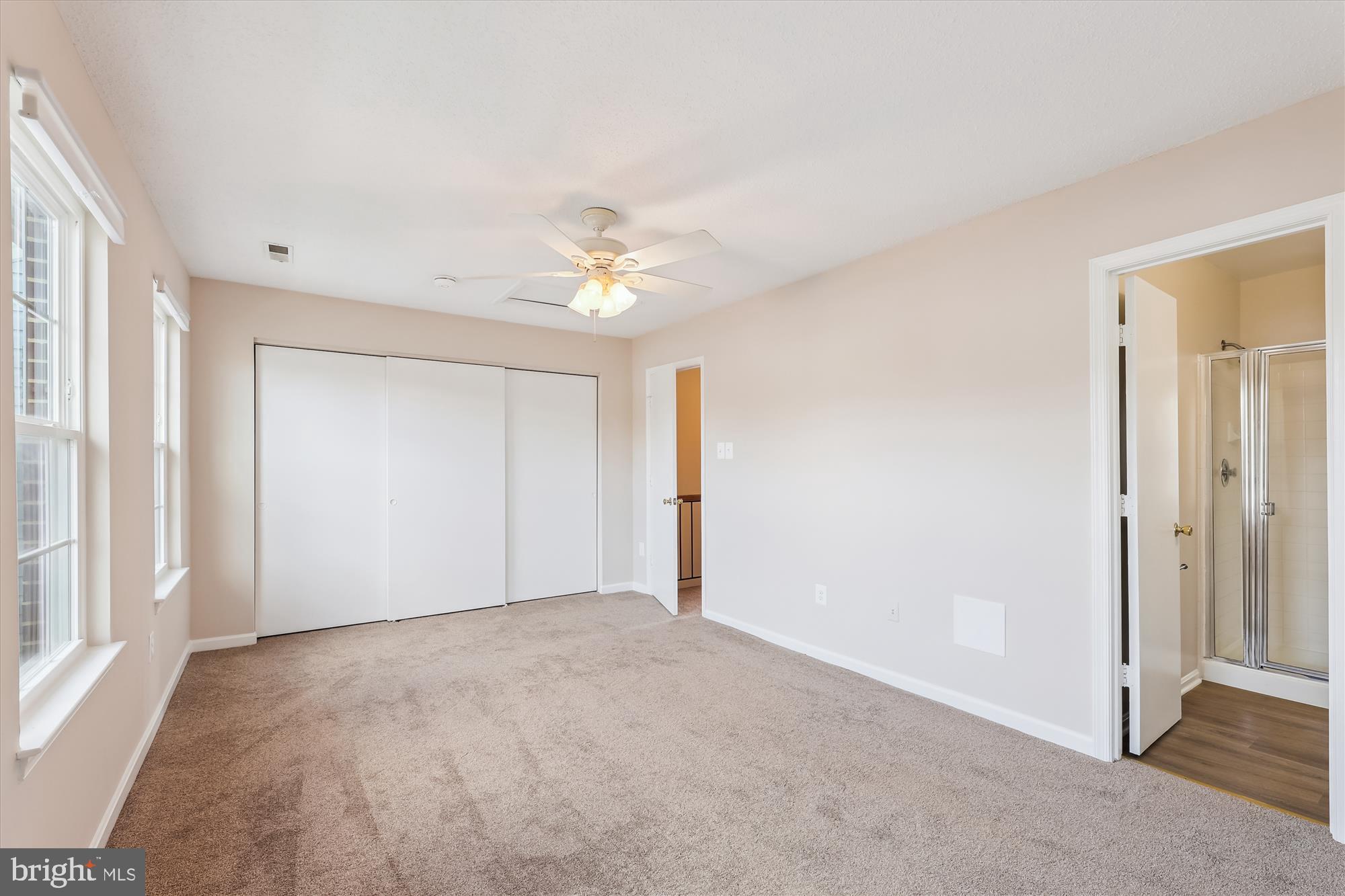 NORTHLAKE - Residential