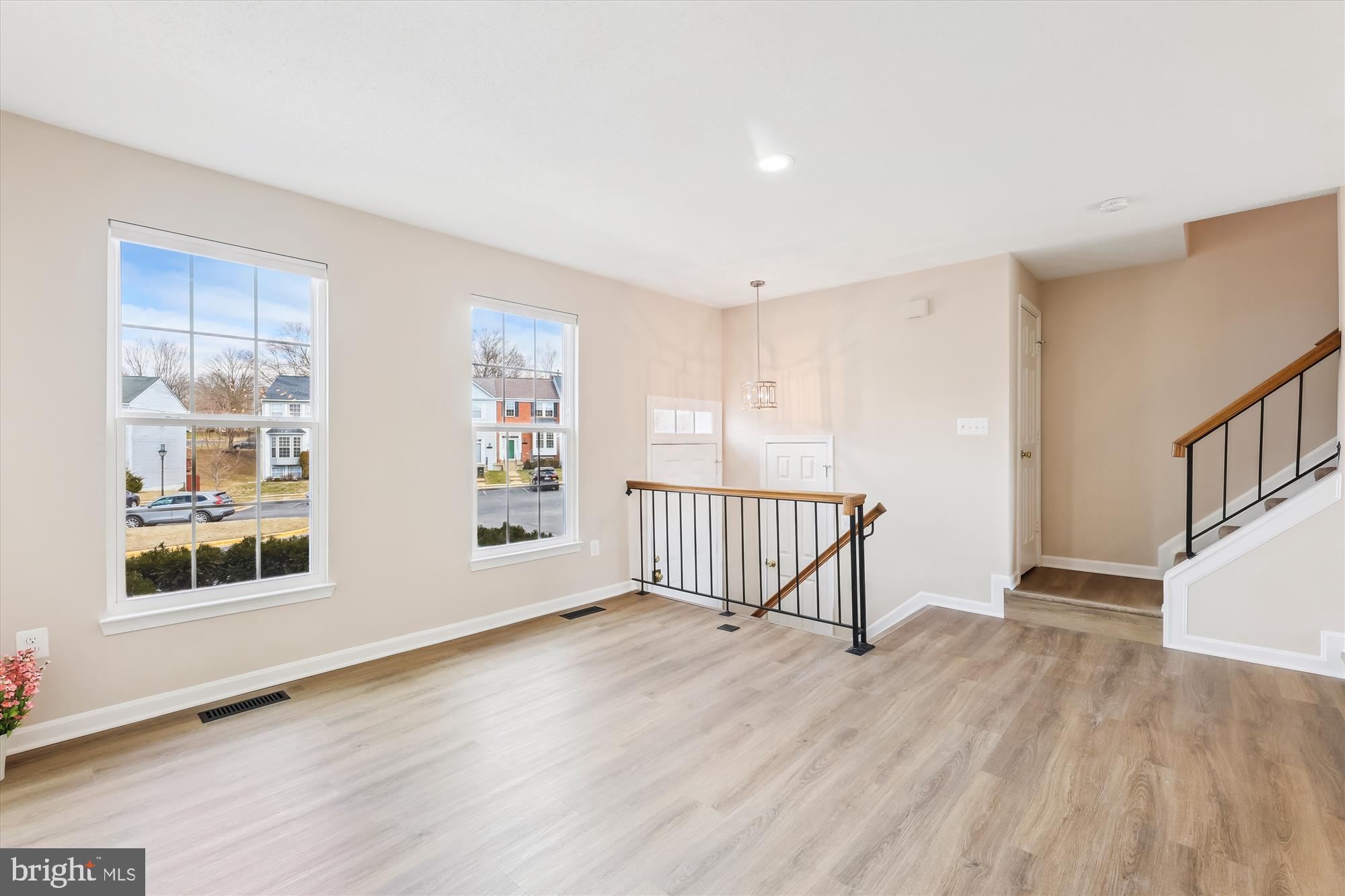 NORTHLAKE - Residential