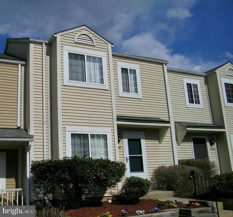 Townhouse For Sale - 19947 Stoney Point Way<br/> GERMANTOWN, MD 20876