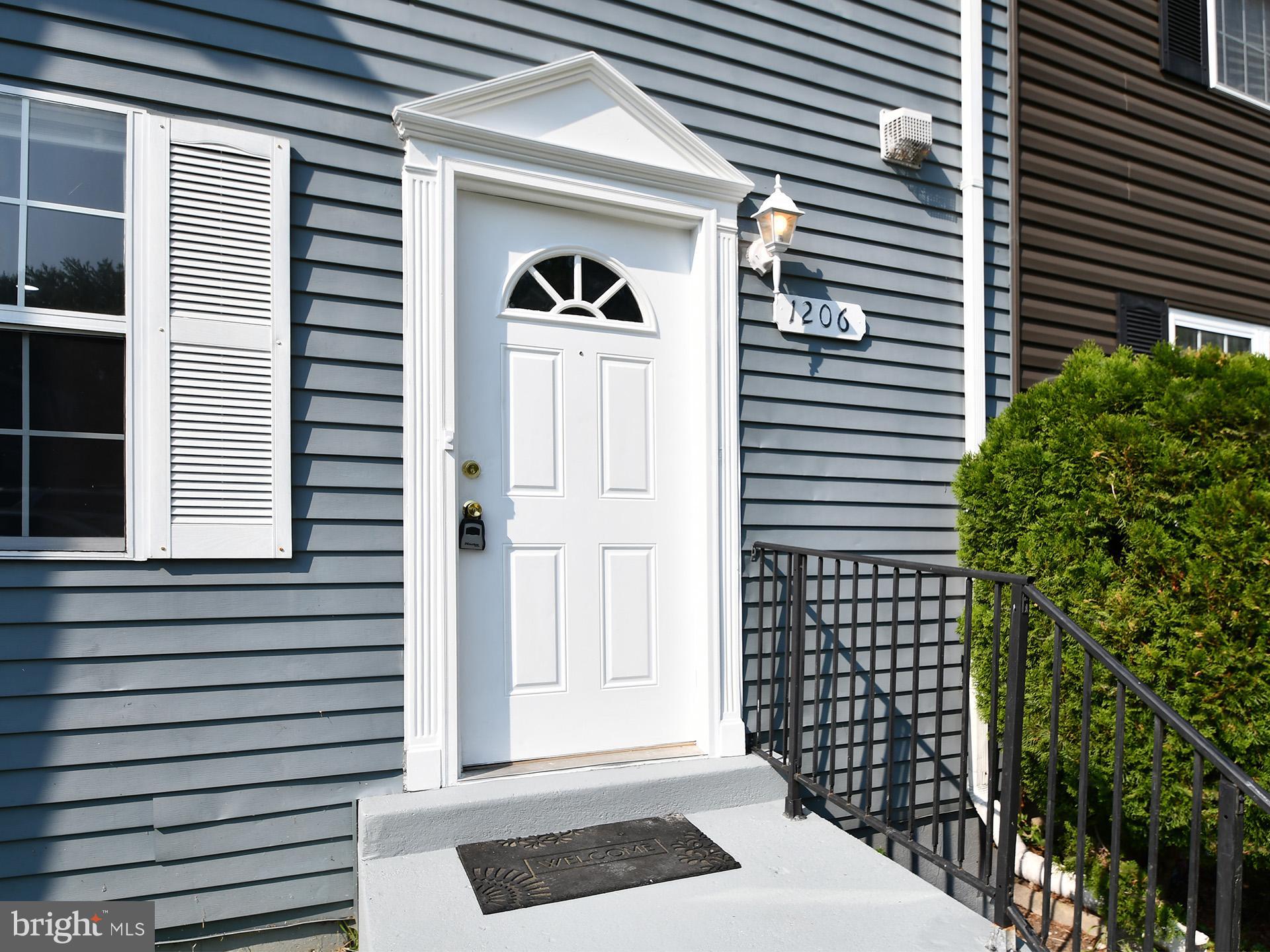 1206 CASTLEHAVEN COURT