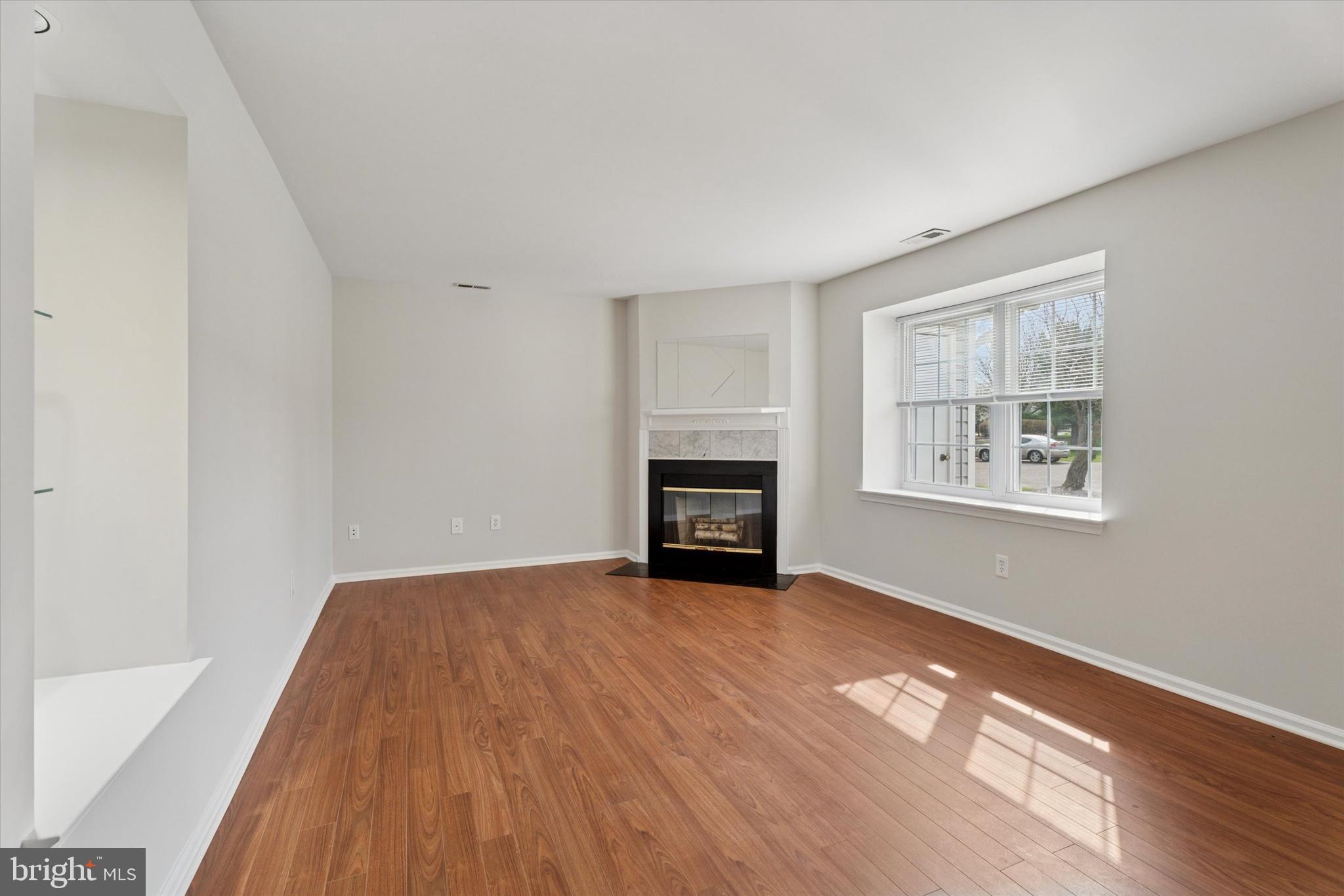 1825 GRAND BOULEVARD #25