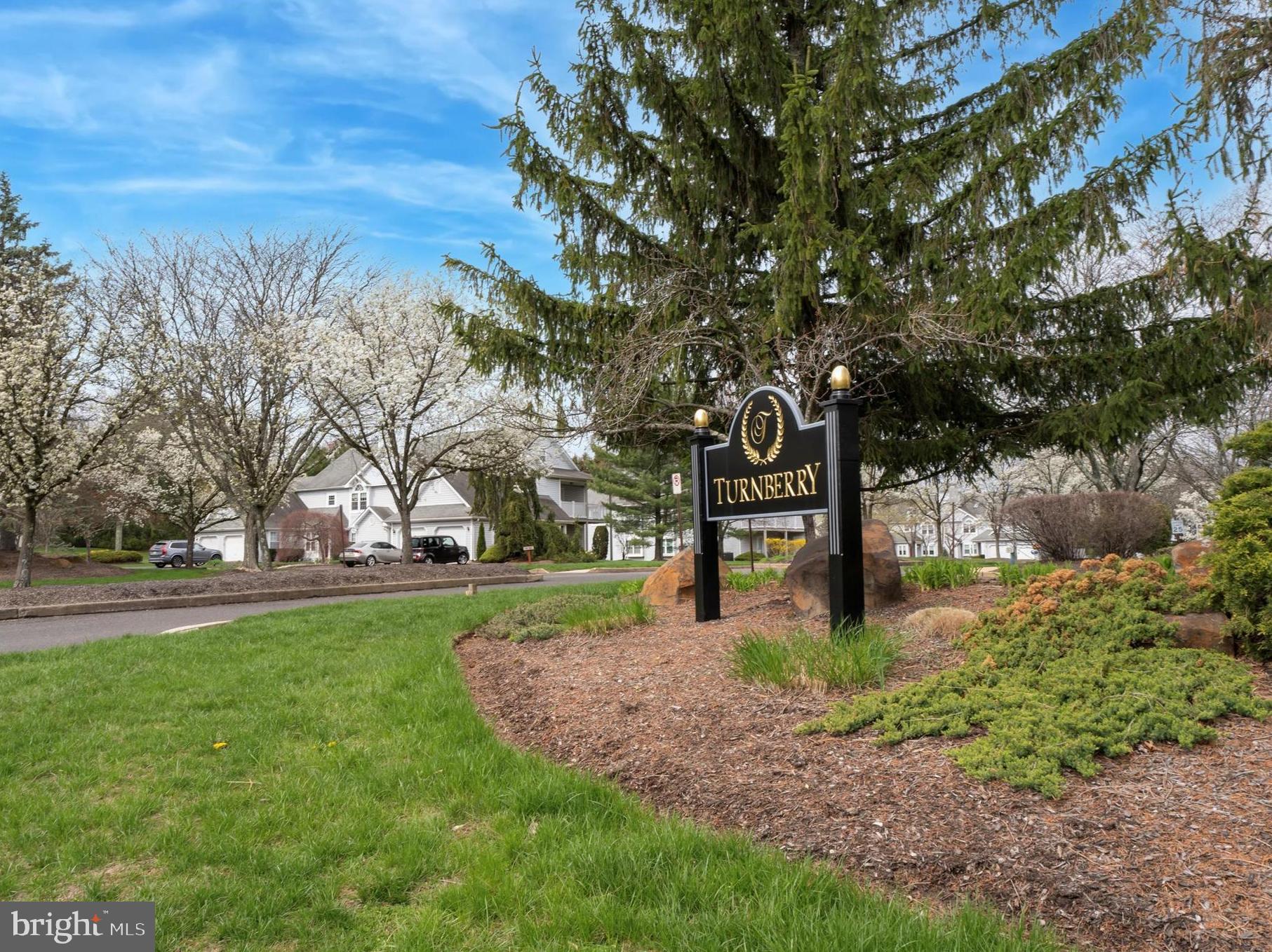 TURNBERRY - Residential