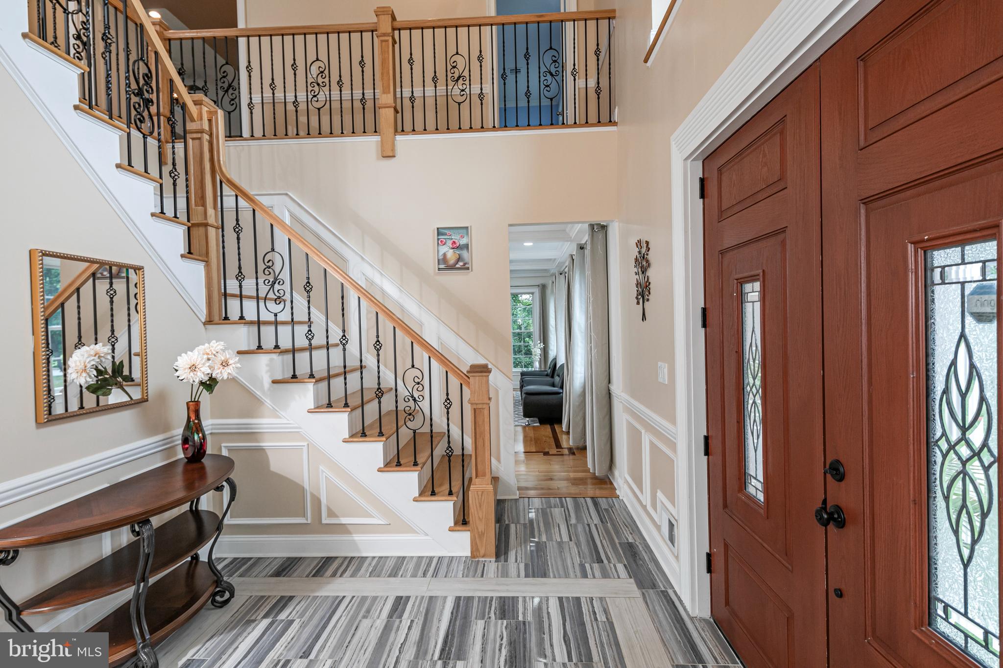 535 VILLAGE ROAD WEST