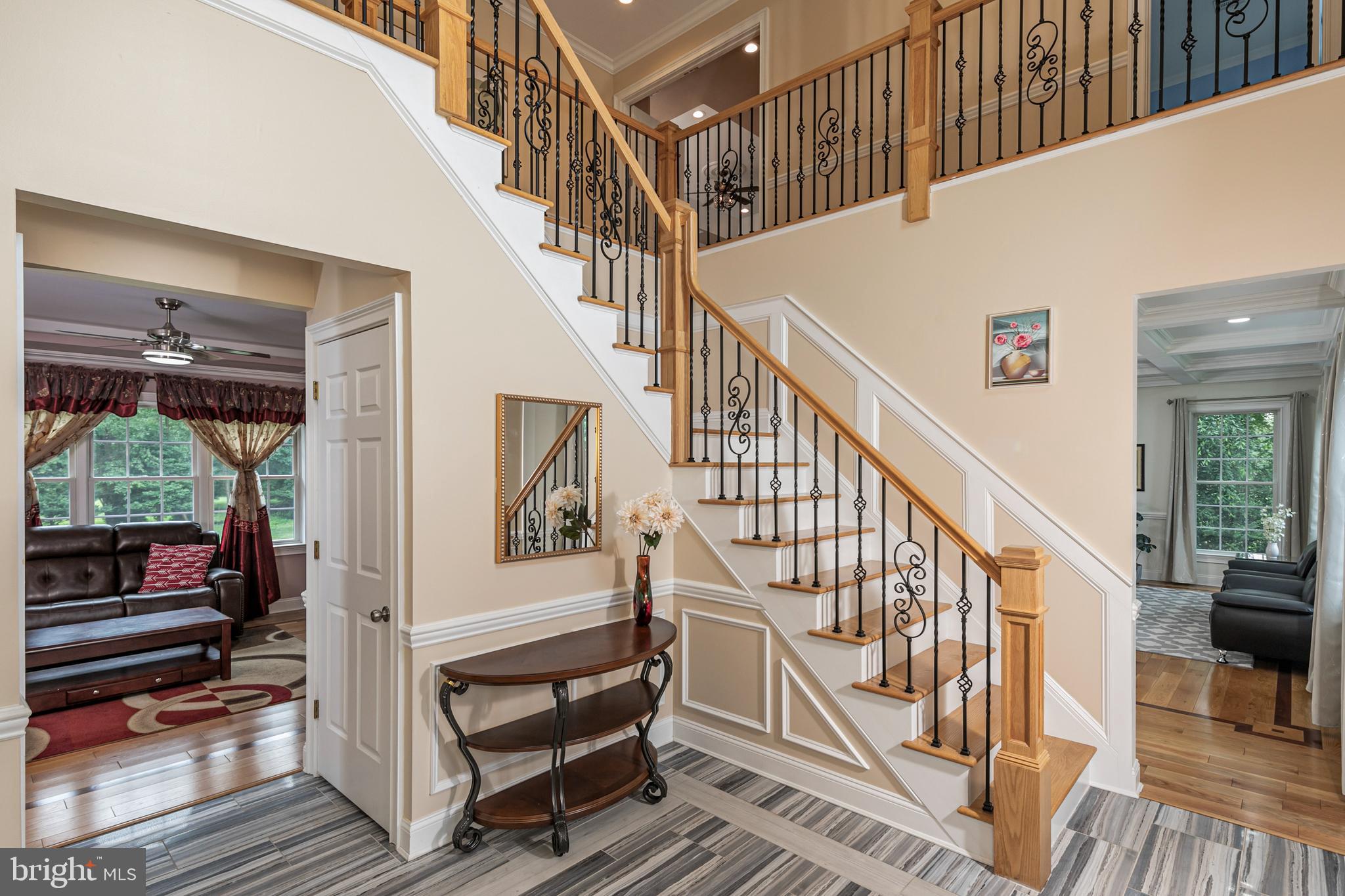 535 VILLAGE ROAD WEST