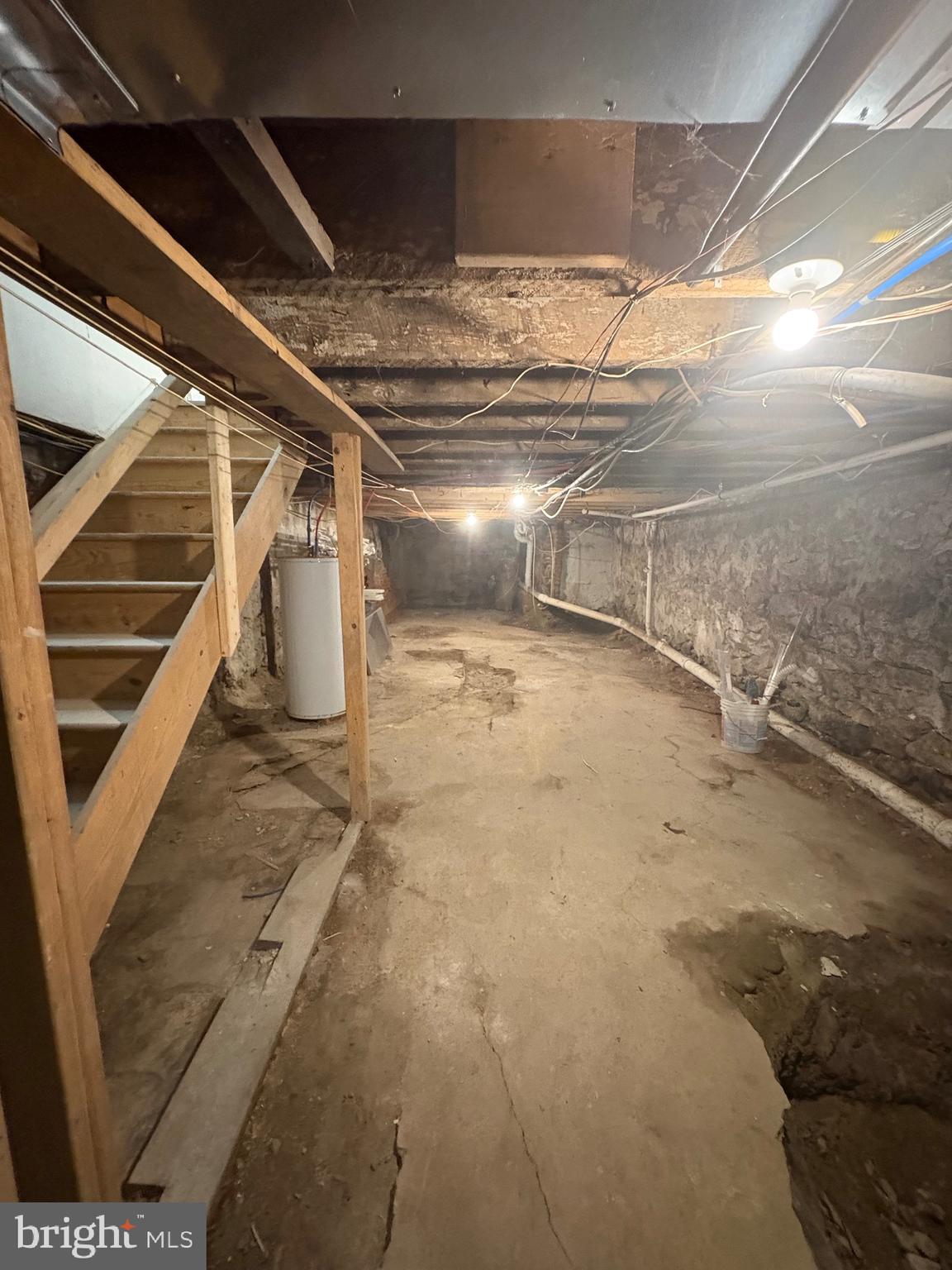 POINT BREEZE - Commercial Lease