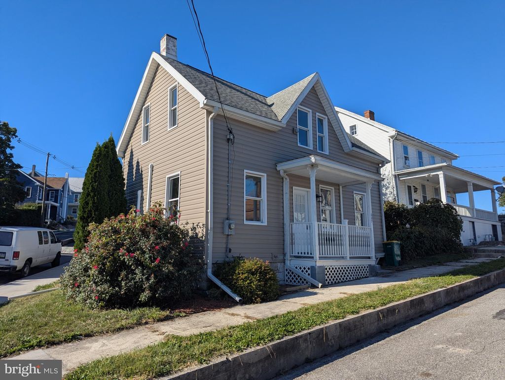 Photo of 607 Pleasant Street, CHAMBERSBURG, PA 17201 (MLS # PAFL2030564)